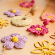 Nouveau Regardez toute la collection de Pendentifs en rotin