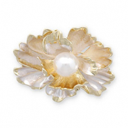Broches fleur avec perle Dor&eacute;-blanc