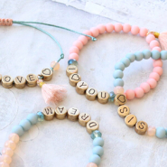 Sets d'inspiration Bracelets macramé avec perles alphabet
