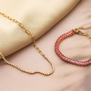 Sets d'inspiration Voici comment présenter vos bracelets et colliers en inox prêts à l’emploi