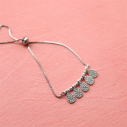 Perles en métal DQ argent antique Découvrez ici les breloques en métal DQ argenté antique