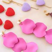 Nouveau Wouah! Nouvelles breloques acryliques colorées