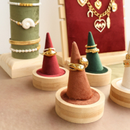 Sets d'inspiration Exposez votre collection de bijoux avec des présentoirs en bois