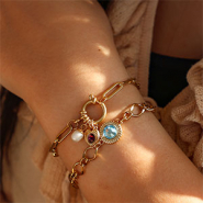 Sets d'inspiration Créez des bijoux pleins d’amour avec les flatbacks Preciosa et les sertis en acier inoxydable