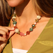 Nouveau Perles acryliques avec détails dorés