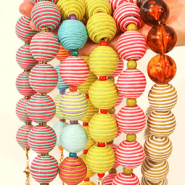 Sets d'inspiration Créer des colliers statement avec des perles acryliques et cordon ciré