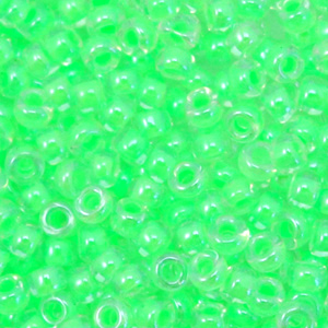 Perles de rocailles Miyuki 8/0 Luminous green 8-1120