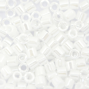 Perles Miyuki d&eacute;licas 8/0 Ceylon white pearl DBL-201