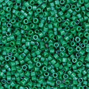 Perles Miyuki d&eacute;licas 11/0 Opaque dyed green DB-656