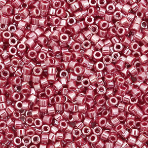 Perles Miyuki delicas 11/0 Opaque luster cadillac red DB-1564