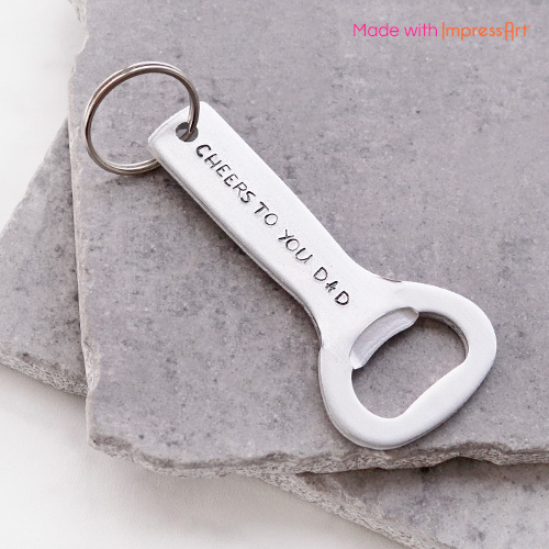 Fabriquez des porte-cl&eacute;s avec la nouvelle collection d&rsquo;ImpressArt et des pendentifs en cuir