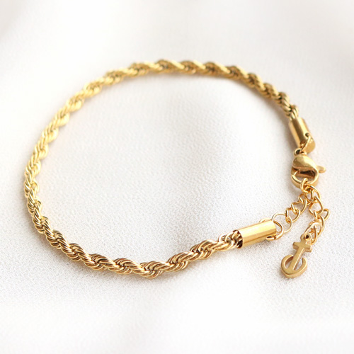 Lancez-vous dans la cr&eacute;ation de bijoux avec des appr&ecirc;ts en acier inox !