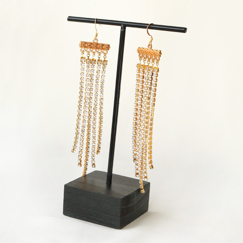 Bracelets et boucles d&rsquo;oreilles brillants avec de la cha&icirc;ne strass !