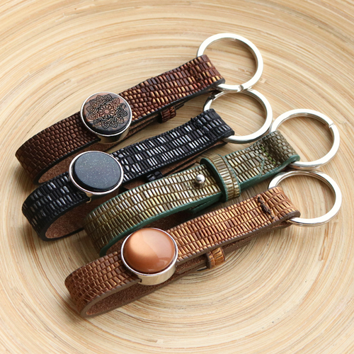 Inspiration cadeau avec les nouveaux porte-cl&eacute;s Cuoio et les chouchous