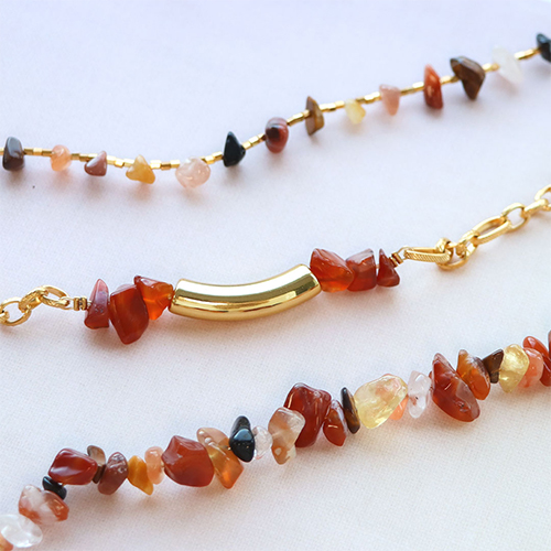 Cr&eacute;ation de bijoux avec les perles chips