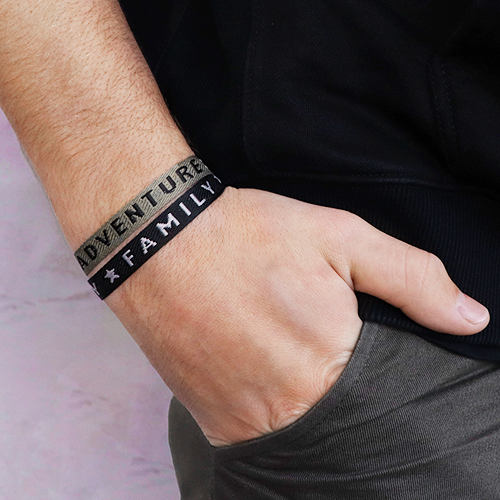 Voici comment utiliser du ruban pour cr&eacute;er des parures de bijoux