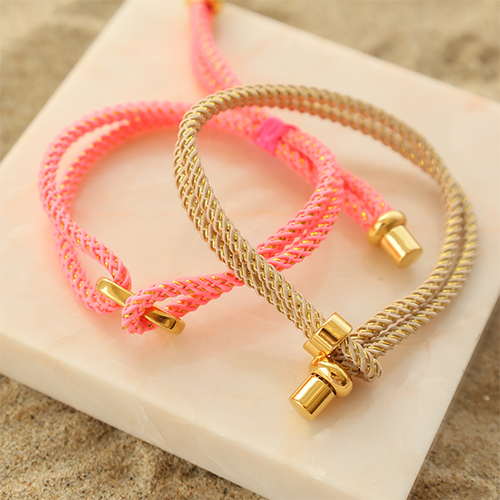 Soyez cr&eacute;atif avec les cordons marins pour de beaux bracelets !