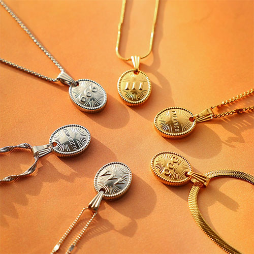 Cr&eacute;ez des bijoux uniques avec des breloques en acier inoxydable avec des num&eacute;ros d'anges !