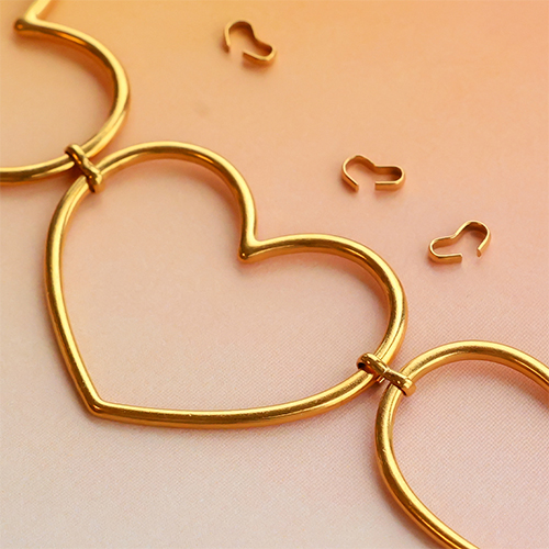 Cr&eacute;ez des bijoux avec des appr&ecirc;ts en acier inoxydable