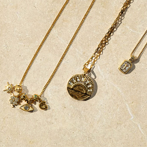 Bijoux minimalistes avec breloques en inox avec strass 