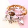 Des bracelets avec des articles du SUMMER SALE