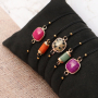 Vous pouvez fabriquer ces bijoux avec des pendentifs et connecteurs en pierre naturelle : 