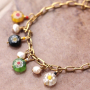 Voici comment confectionner des bijoux hauts en couleur avec les magnifiques perles Millefiori : 