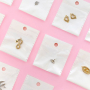 Bijoux minimalistes avec breloques en inox avec strass 