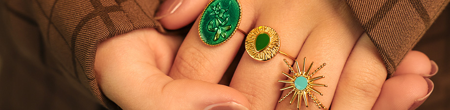 Magnifiques bagues en acier inoxydable avec &eacute;mail 