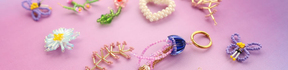 Perles en verre crochetées en diverses formes Perles en verre crochetées en diverses formes