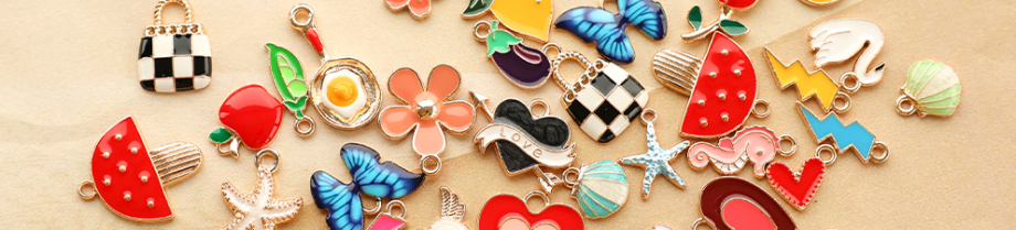 Perles et breloques funky en m&eacute;tal